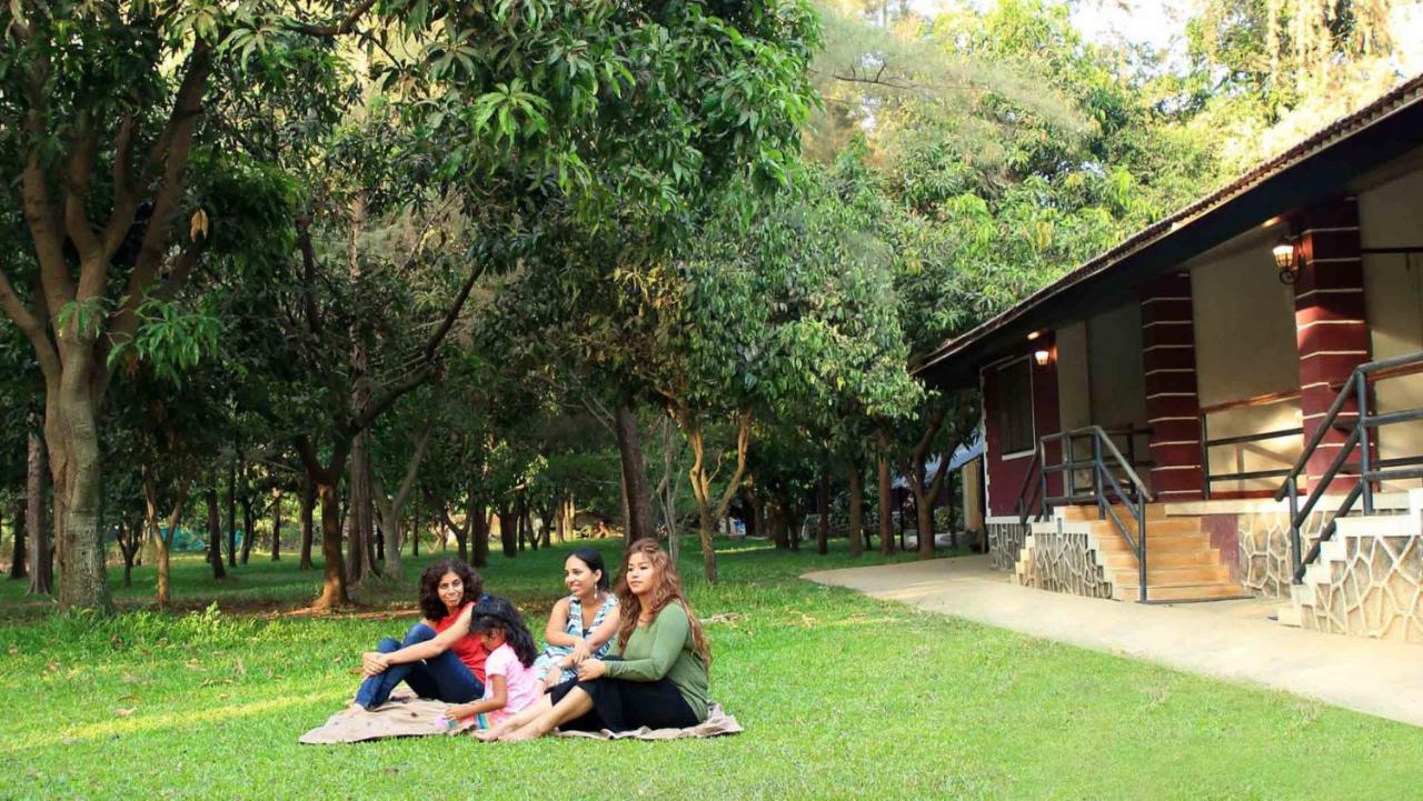 Pinewood Resort Karjat Kültér fotó