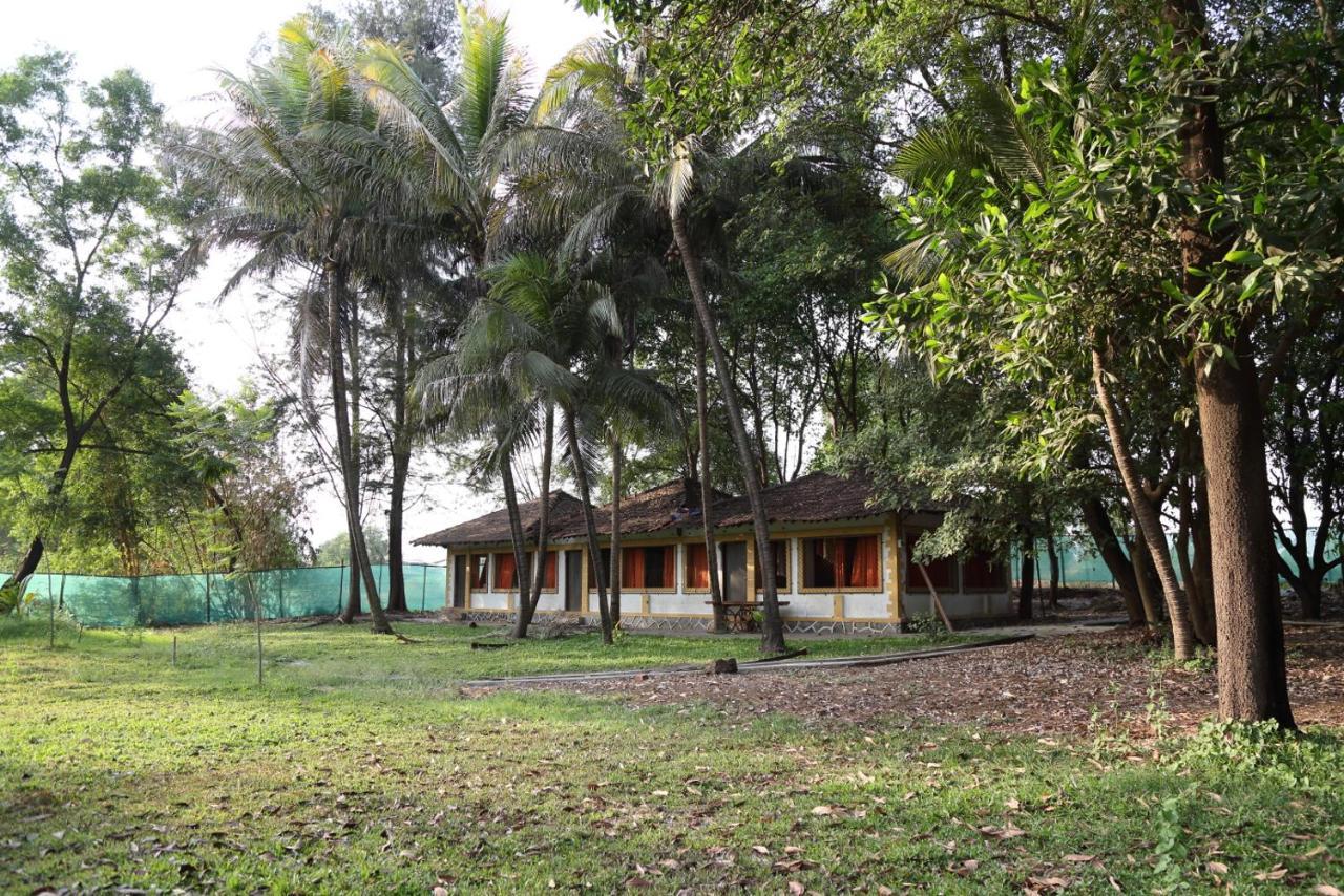 Pinewood Resort Karjat Kültér fotó