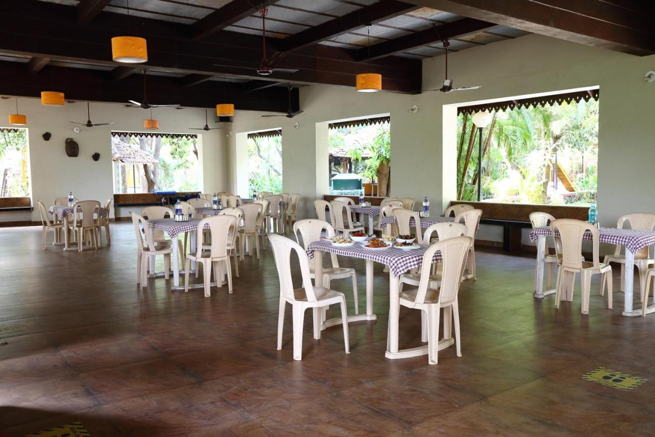 Pinewood Resort Karjat Kültér fotó
