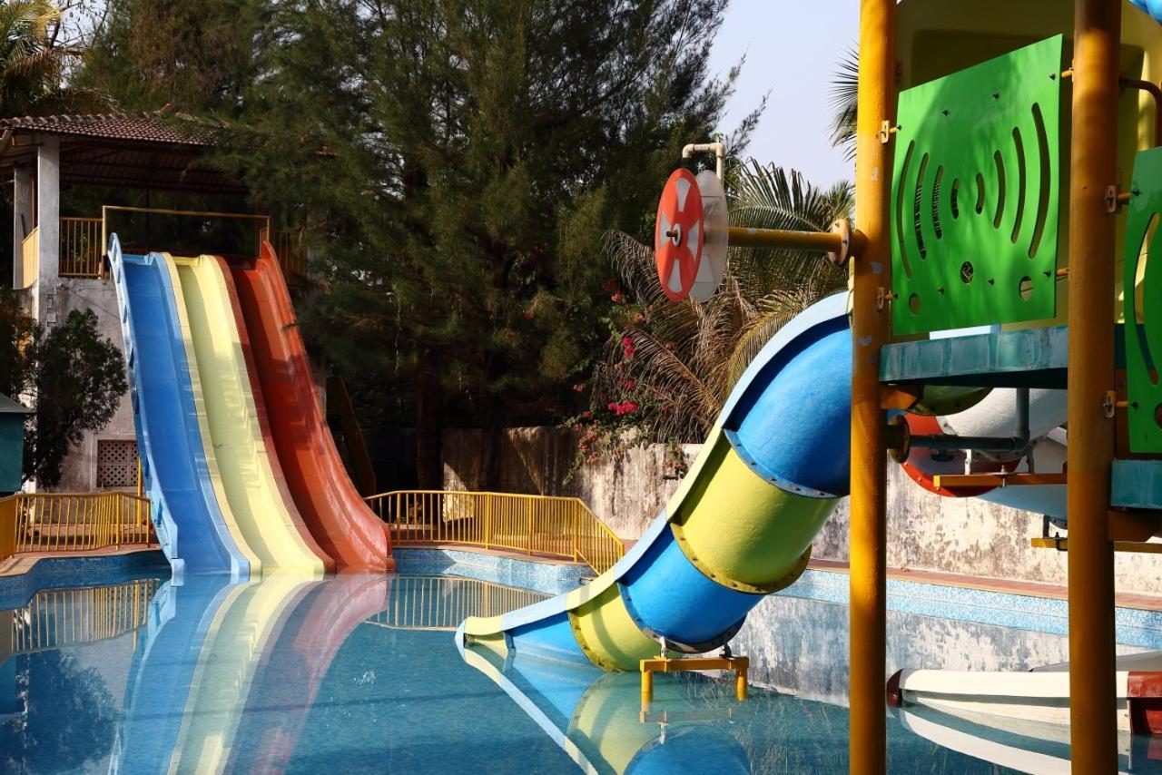 Pinewood Resort Karjat Kültér fotó