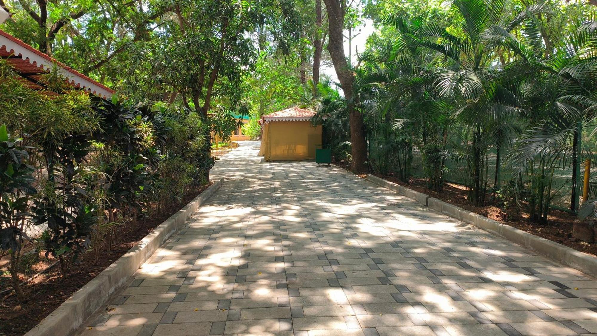 Pinewood Resort Karjat Kültér fotó